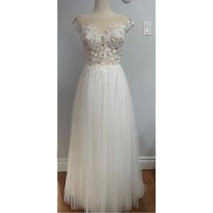 UNWORN Stella York White Floral Lace Wedding Dress